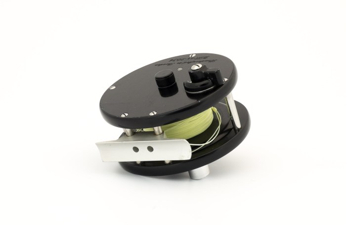 MohlinSeaTroutNarrowAllBlack-10