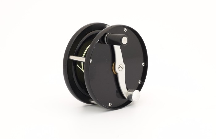 MohlinSeaTroutNarrowAllBlack-5